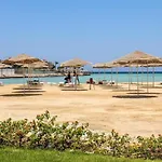 Luxury Studio Side Sea View