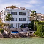 Extraordinary Apartment, Sea Access In Hurghada