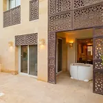 Stylish 1-Bed Retreat Main Pool
