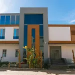 Dana\'S Luxury Villa And Holiday Home