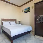 Spacious 1 Bedroom With Seaview!