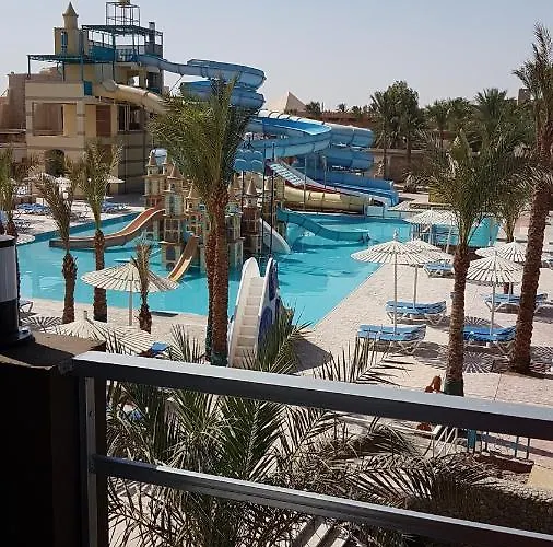 Suite At Mirage Bay Resort & Aqua Park