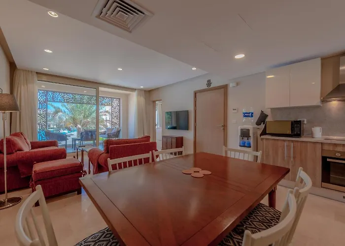 Elegant 2-Bedroom Apartment In Mangroovy, Pool & Beach