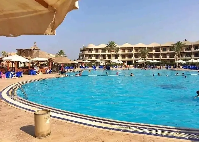 قرية الحياة السياحية
