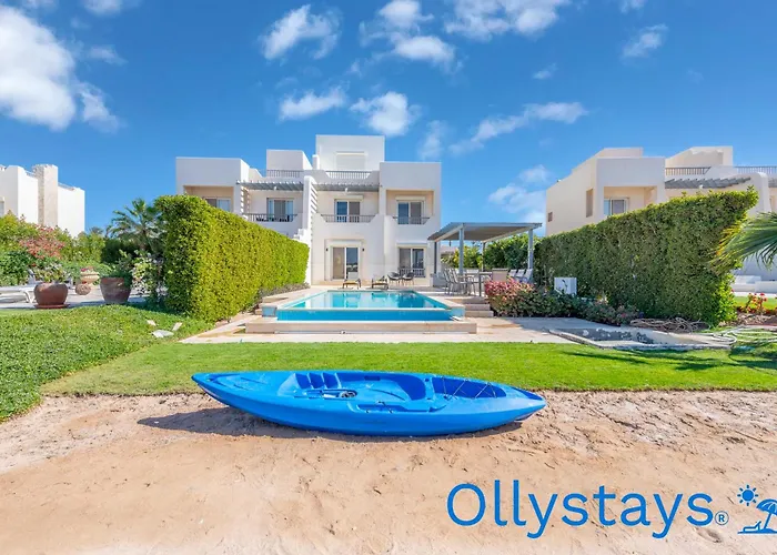Ollystays Joubal Lagoon 4 Bedroom Villa Heated Pool