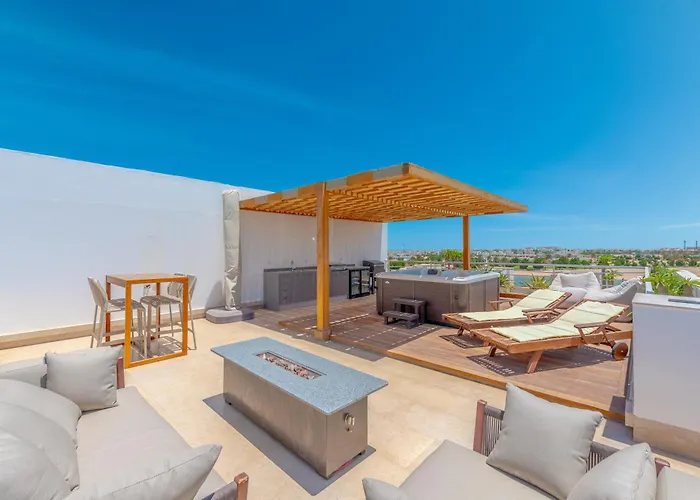 Amazing Apartment With Rooftop And Jacuzzi