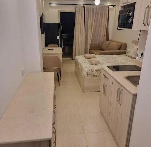 Upscale Studio- Florenza Khamsin