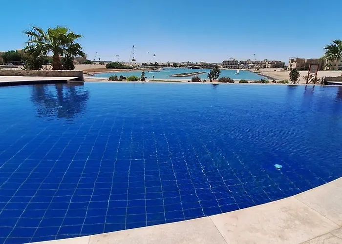 El Gouna Waterside, 2-Bd Ground Floor Sleeps 4 Persons
