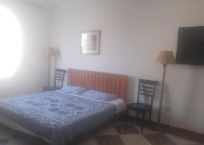 Bedroom With Bathroom Private Entrance In Sheraton Plaza Compound