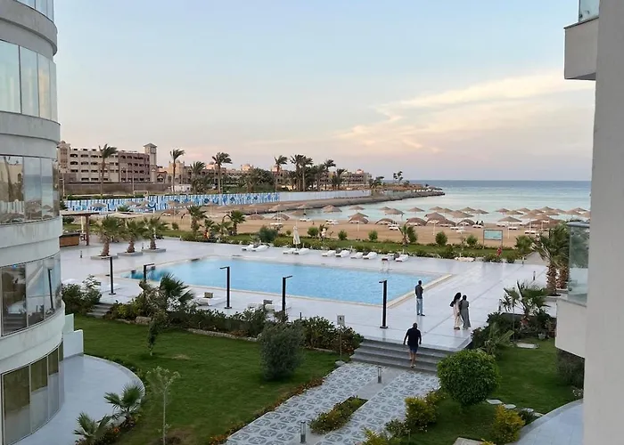 Modern Seaview Condo In Scandic Resort Hurghada