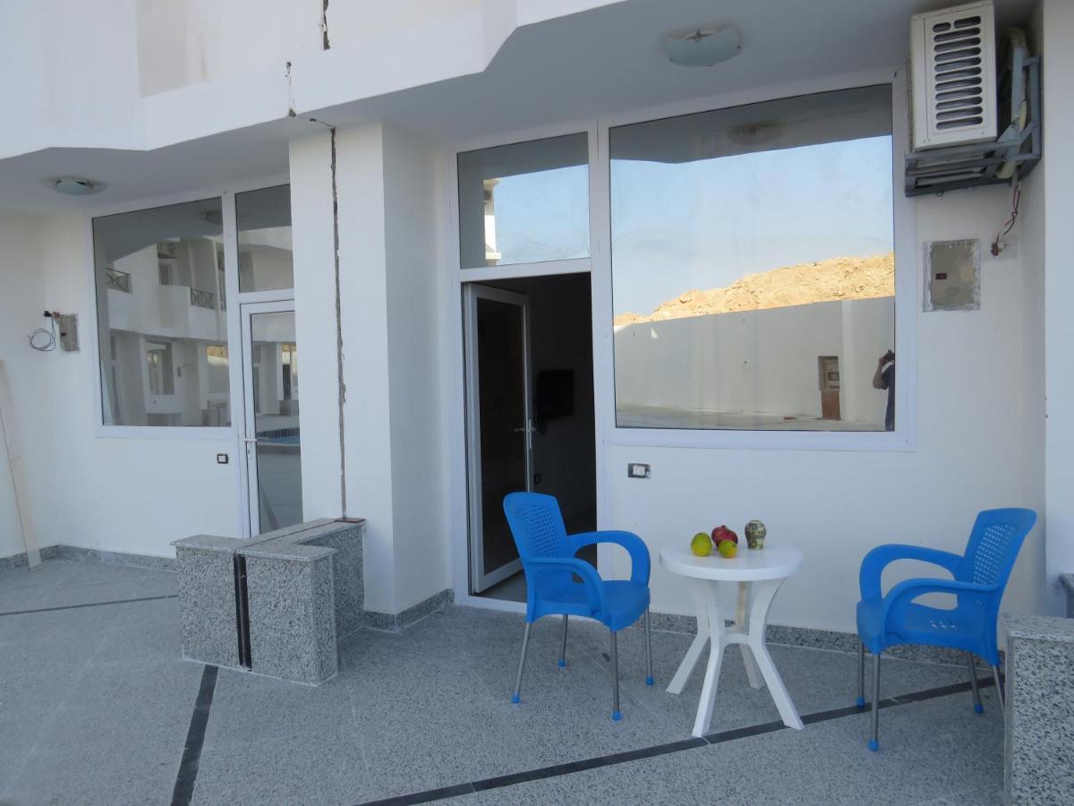 Apartment Vicenta Near The Sea Redsealine