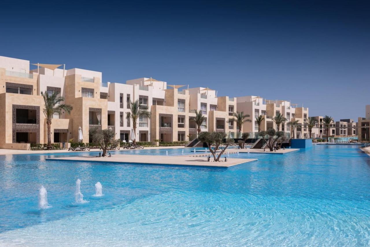 Gleaming 1 Bedroom Mangroovy W Pool & Access Apartment *