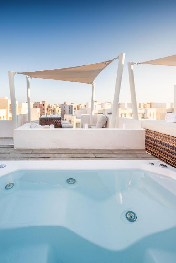 Luxe 3bdr W Private Rooftop Jacuzzi & Access *