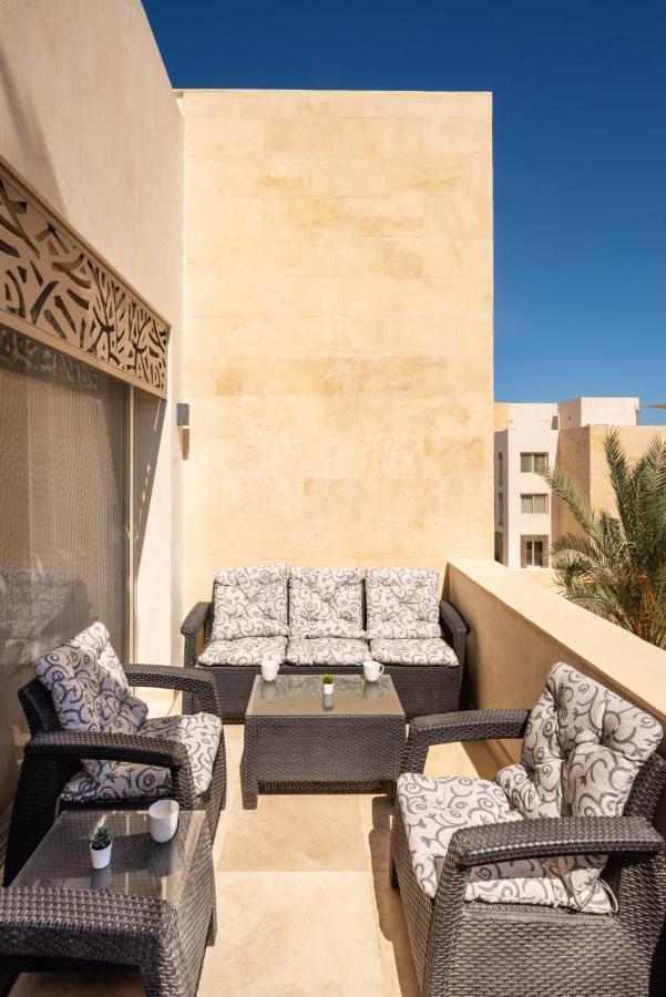 Luxe 3bdr W Private Rooftop Jacuzzi & Access * Hurghada