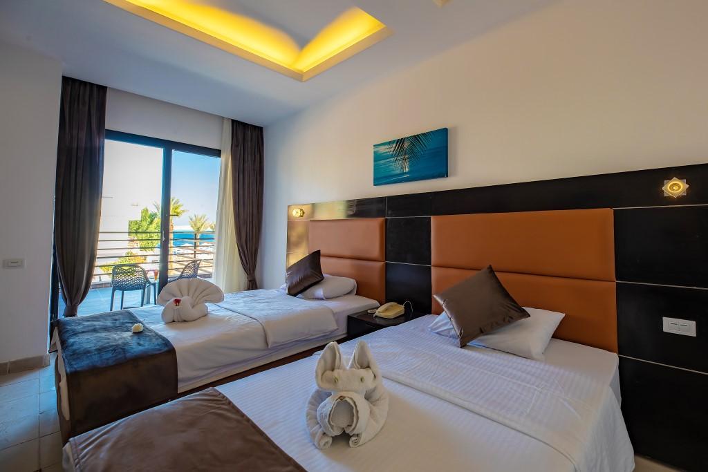 La Rosa Waves And Aqua Park Hotel 4*