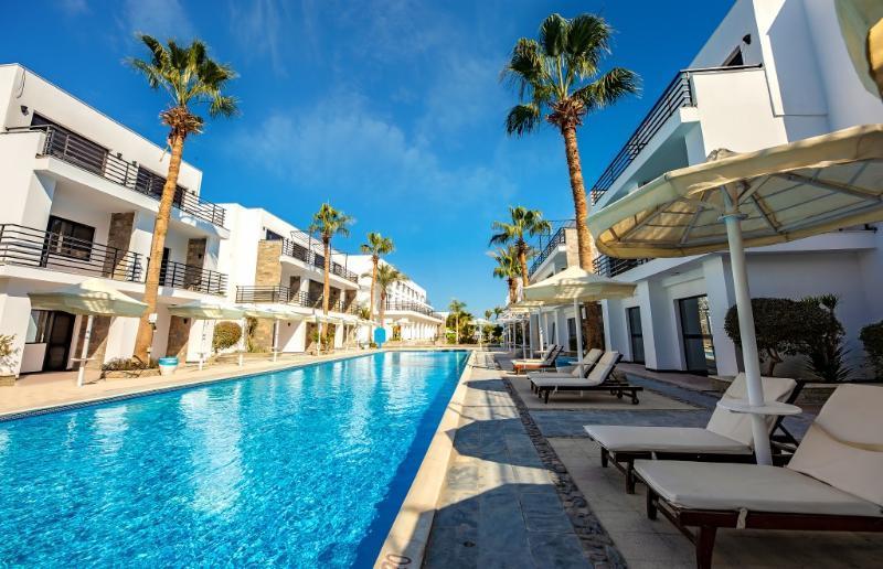 La Rosa Waves And Aqua Park 4*