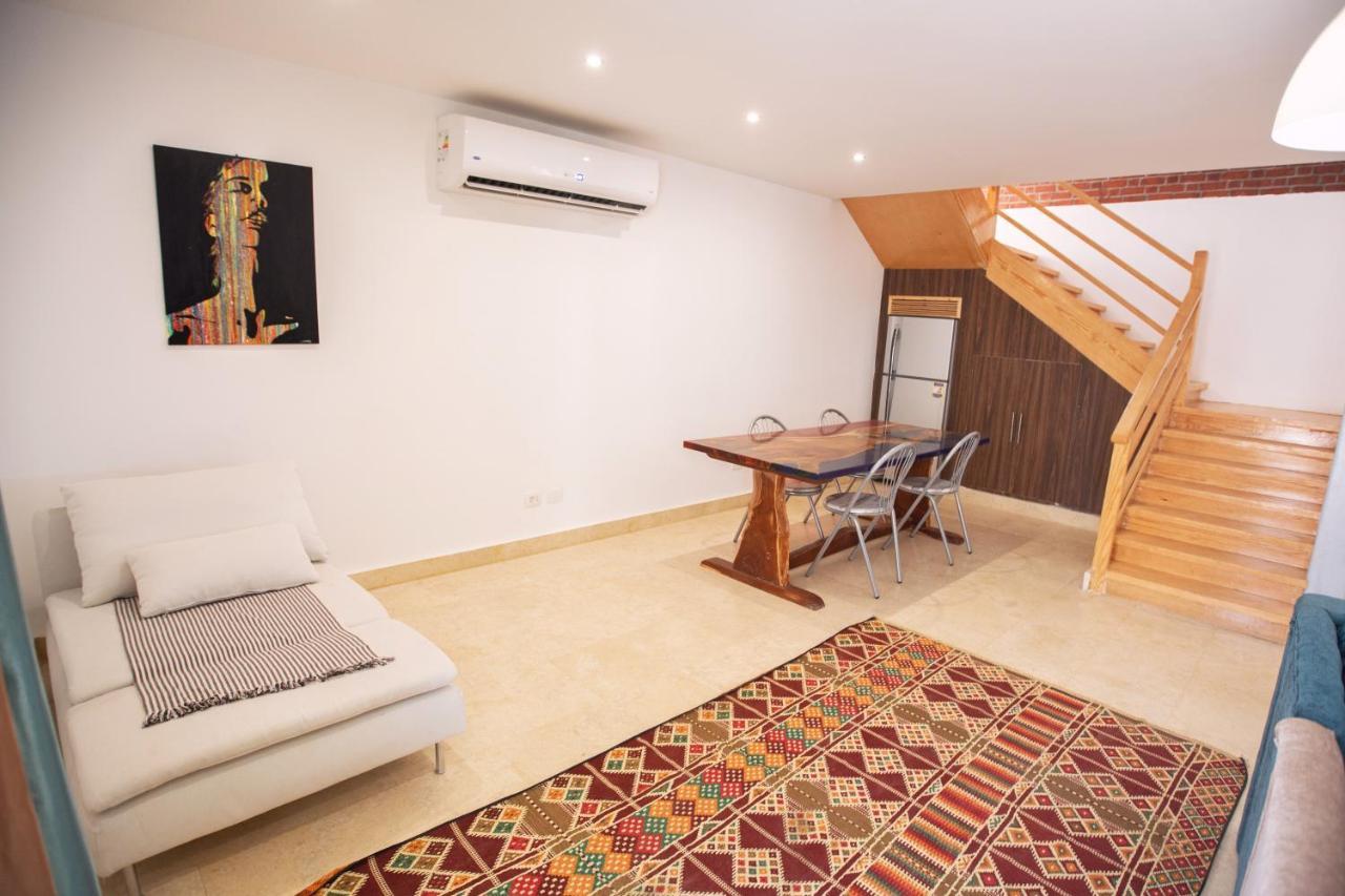 23 Havens Apartment *