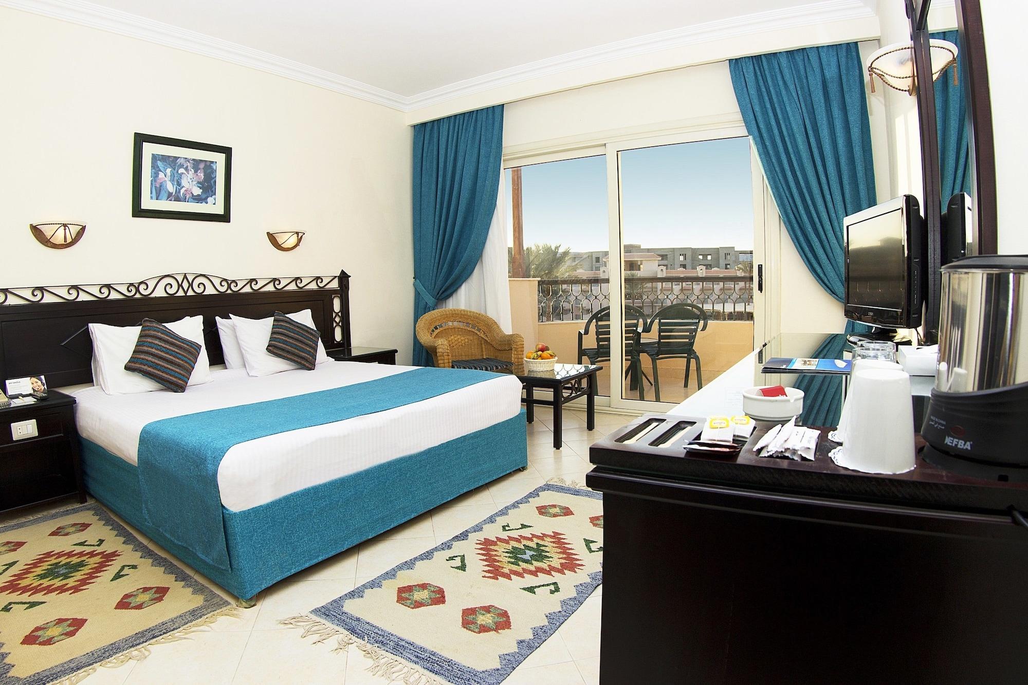 Pyramisa Sahl Hasheesh Resort 5*