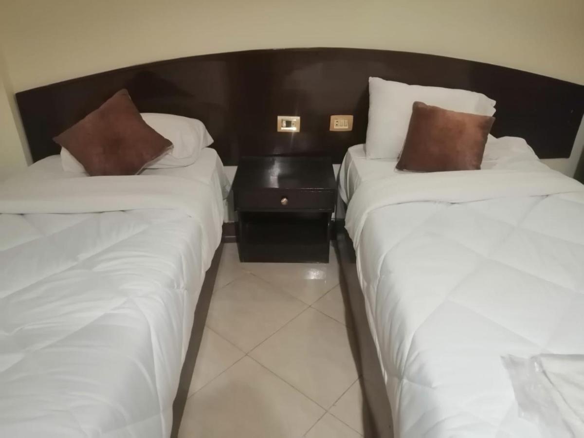 Hotel Eiffel 3*