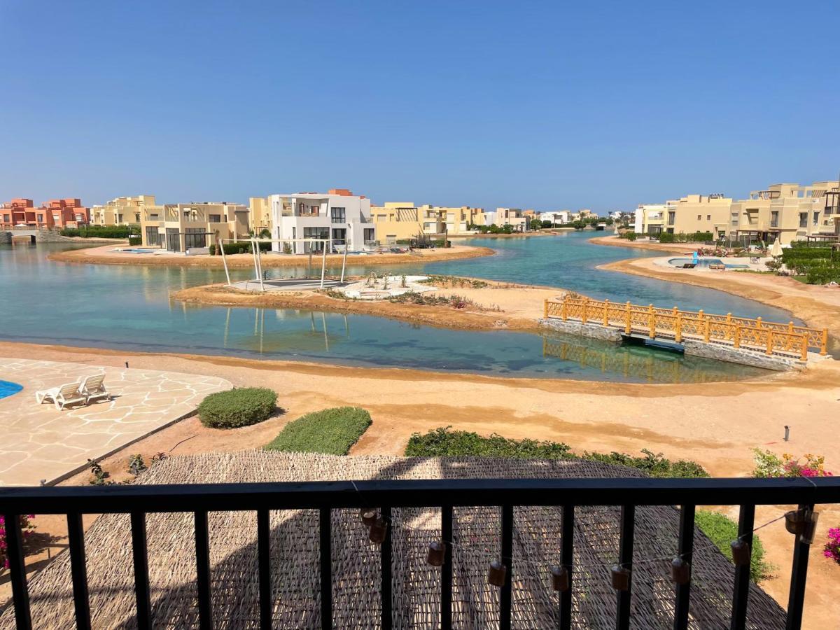 Boho Chic - Scenic Lagoon View At Tawila, Gouna Appartement *