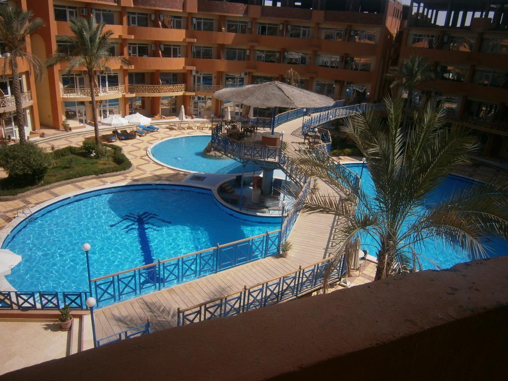 Resort Oasis &
