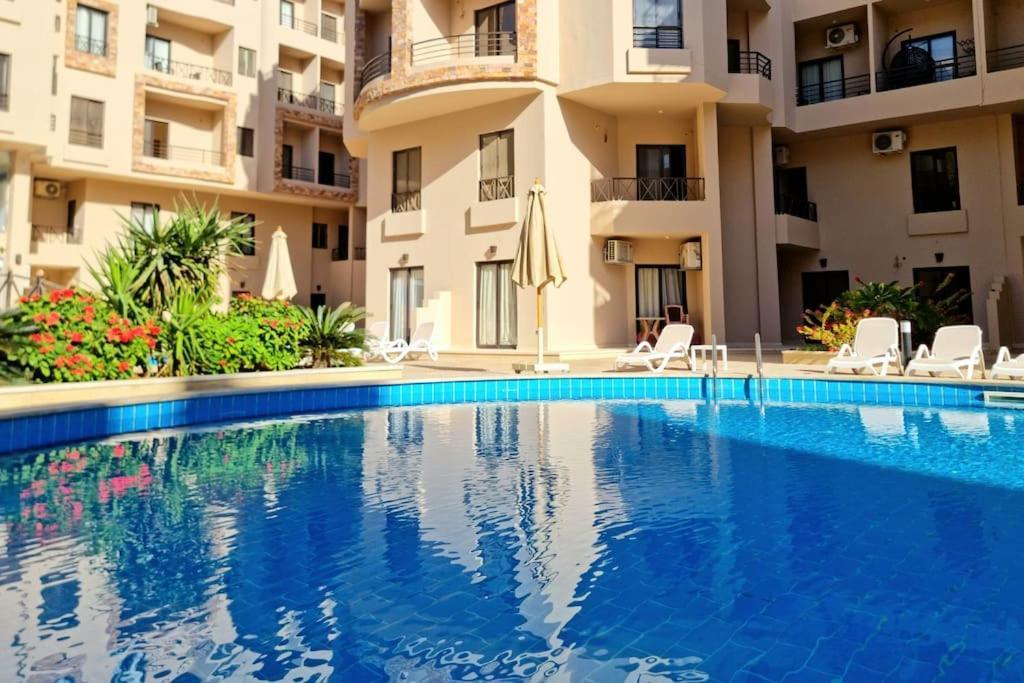 Aqua Tropical Large With Swimming Pools