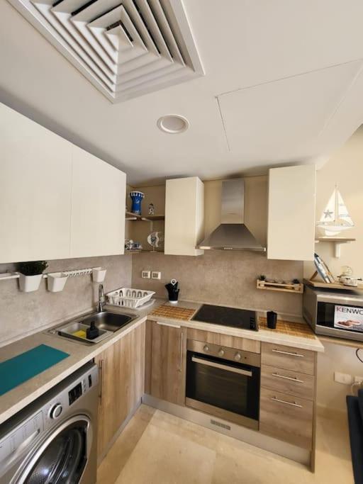 Apartamento Mangroovy Ritzy, Cerulean By The Pool