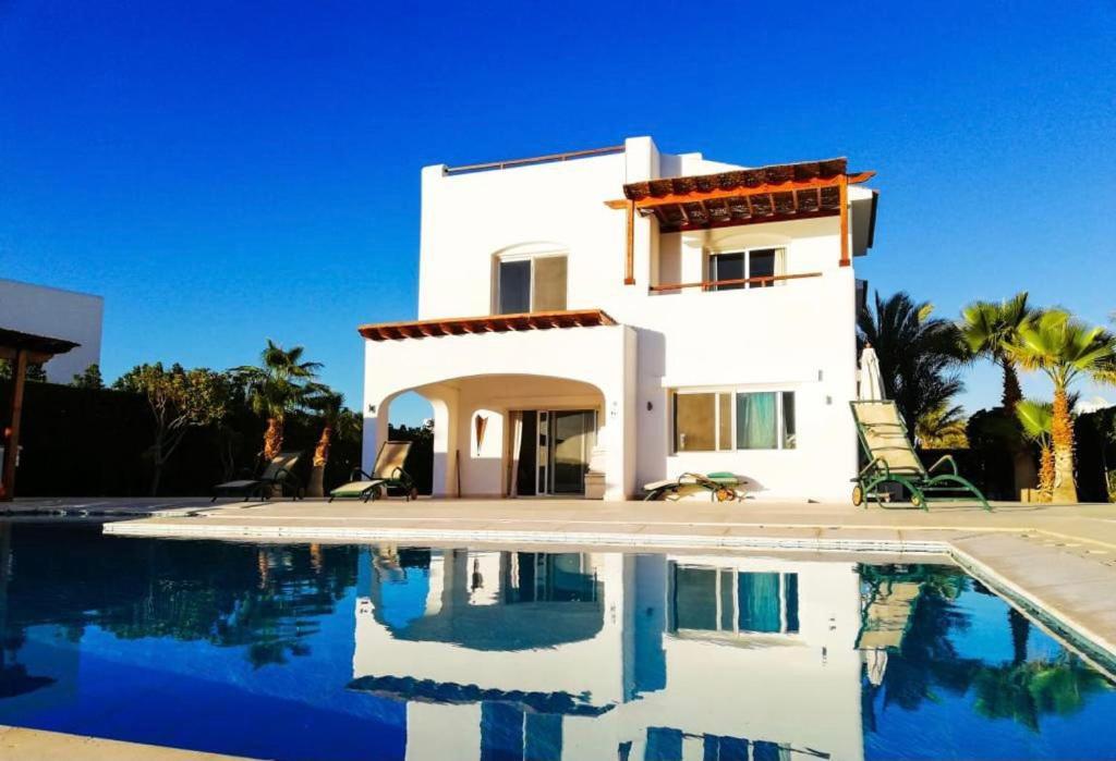 Gouna *