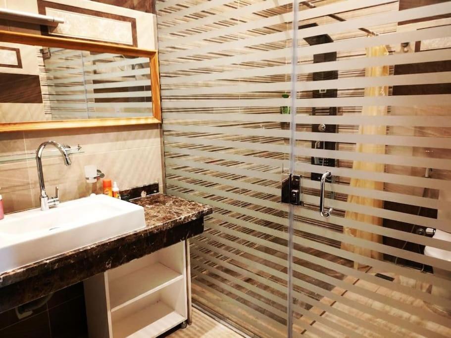 Golden Oasis Luxurious Private With Pool