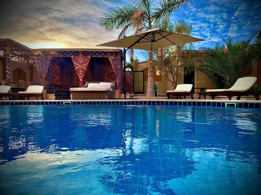 Golden Oasis Luxurious Private With Pool Villa