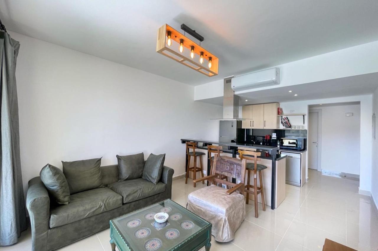 Refreshed & Uplifted 2 Bdr G Cribs Apartment Hurghada