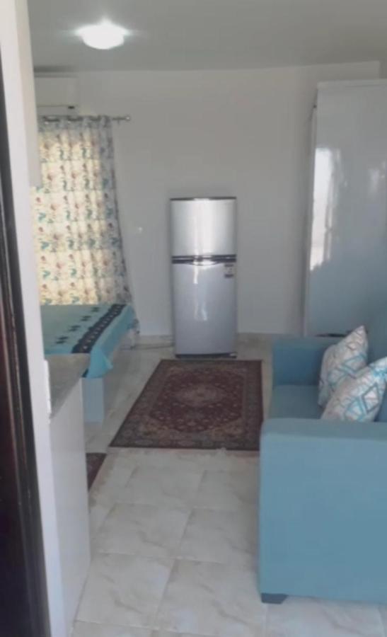 Studio Apartment *