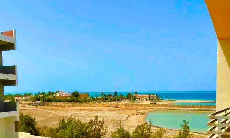 Sea View Apartment *