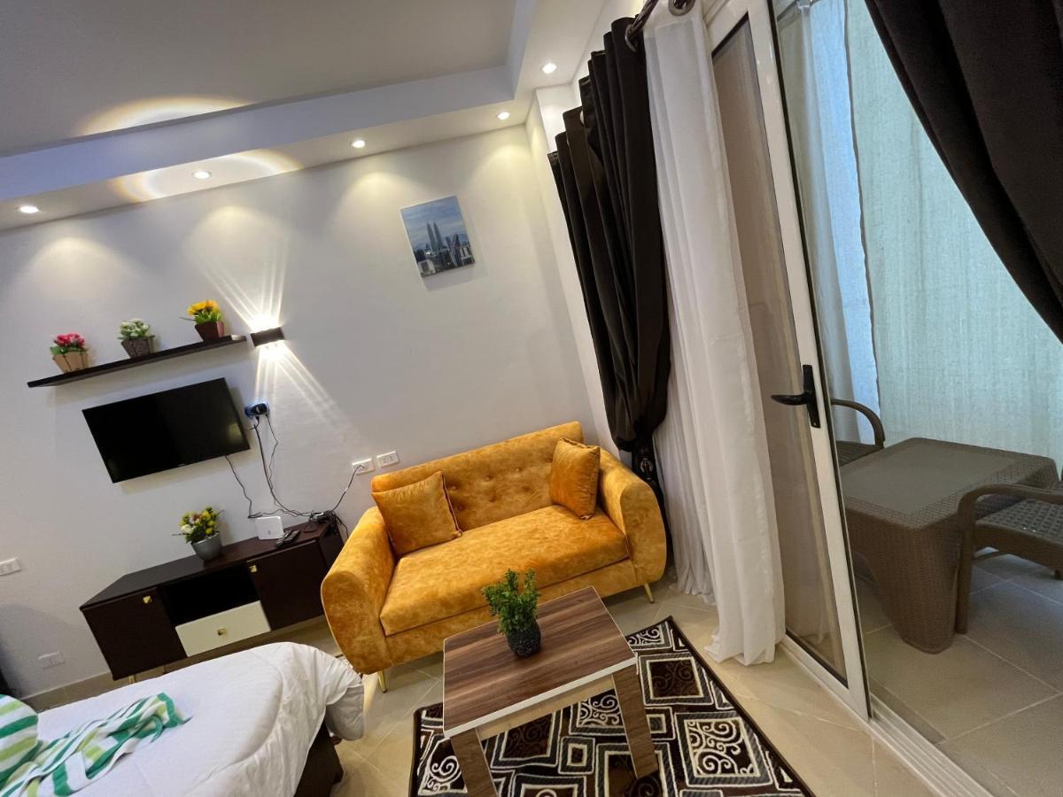 Florence Khamsin - Dream House * Hurghada