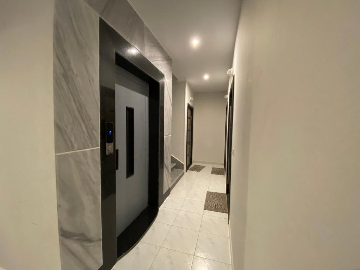 Stunning 1 Bedroom Apartment