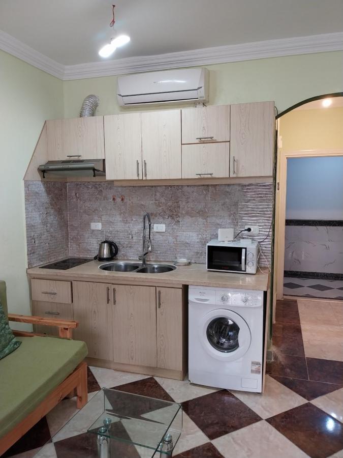 327صغيرة جميلة هادئة وسط المدينة Apartment