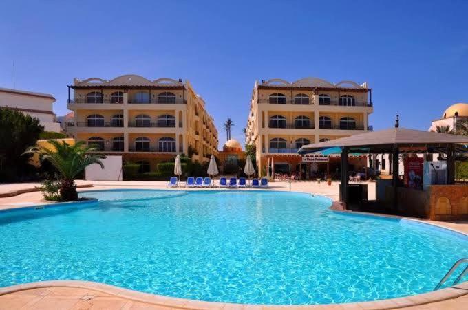 Sahl Hasheesh 1+1 *