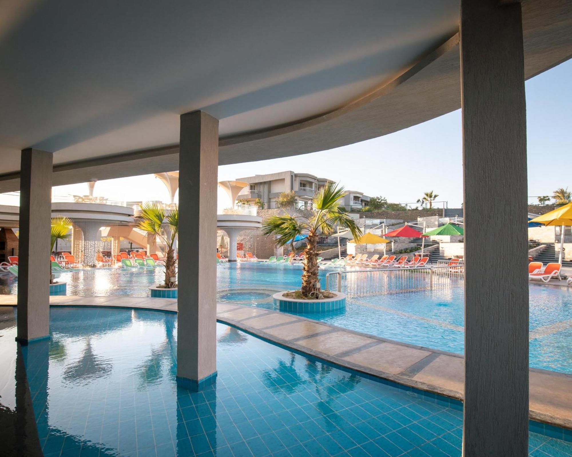 Long Resort