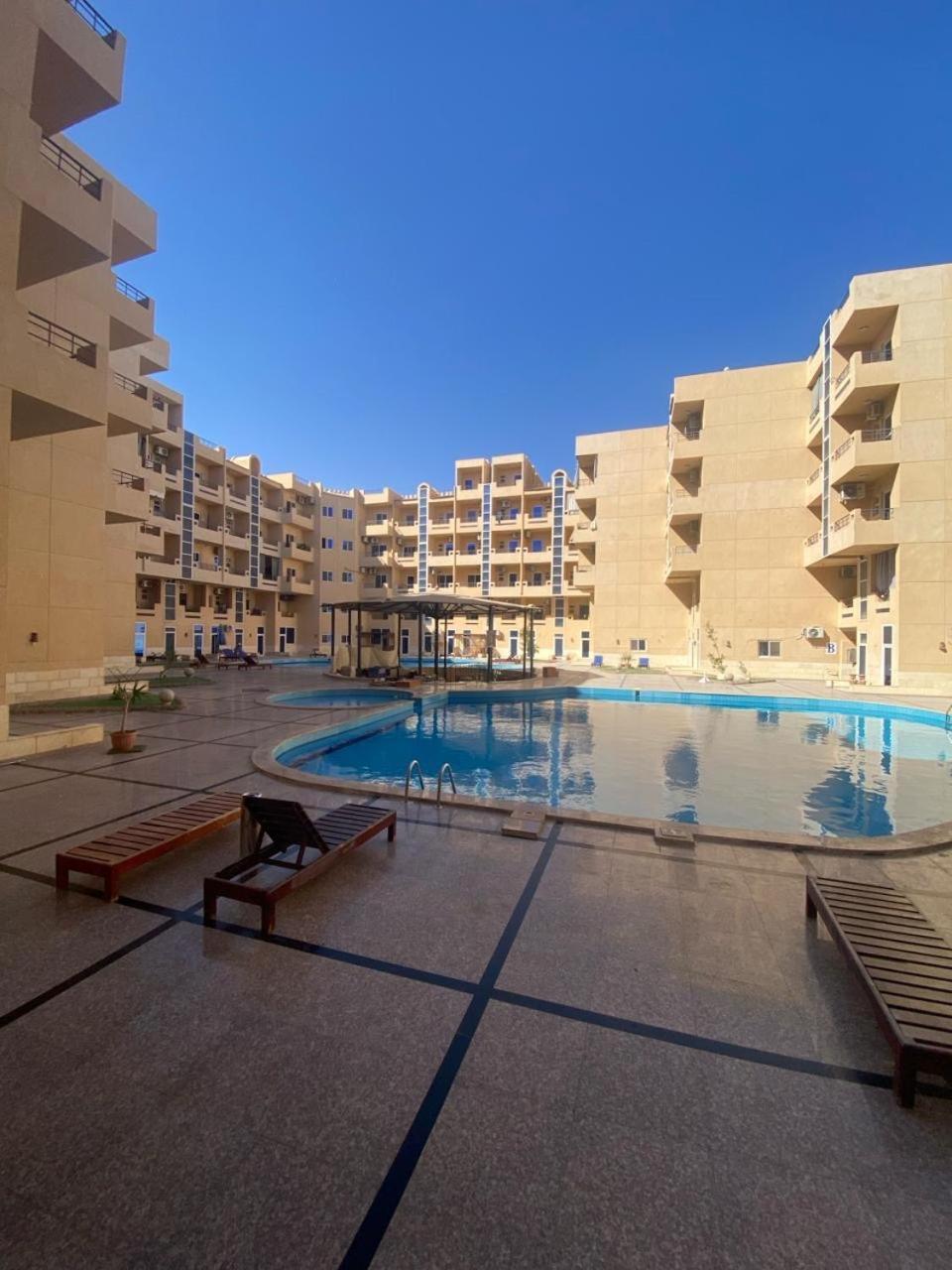 Fully Furnished Infront A Swimming Pool In Tiba Hurghada