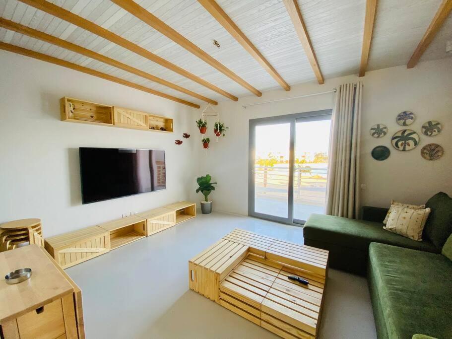 Apartment Rustic 1 Br-apt@ Swanlake El Gouna ! *