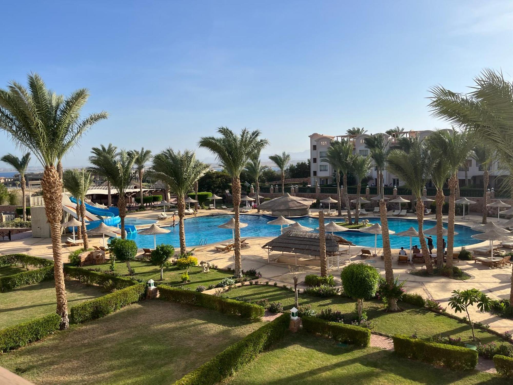 Compound Sunset Pearl * Hurghada