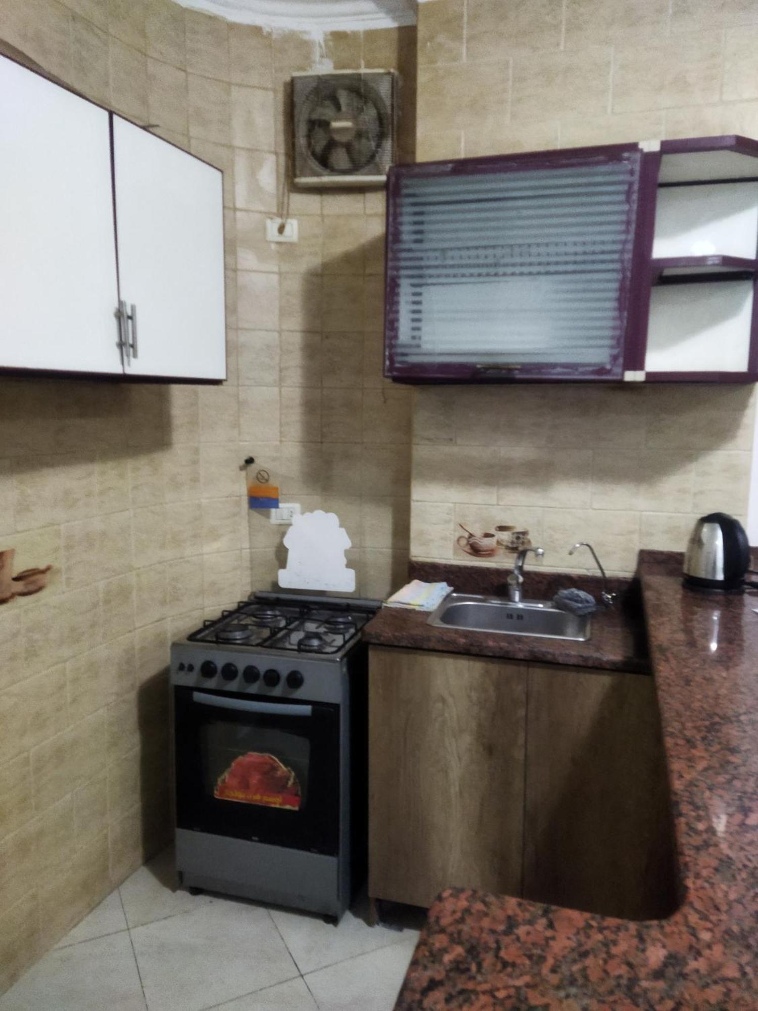 Apartment 4 *