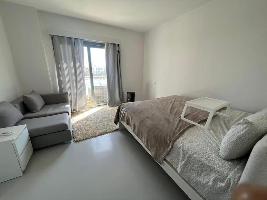Luxury Waterfront Vacation Apartment