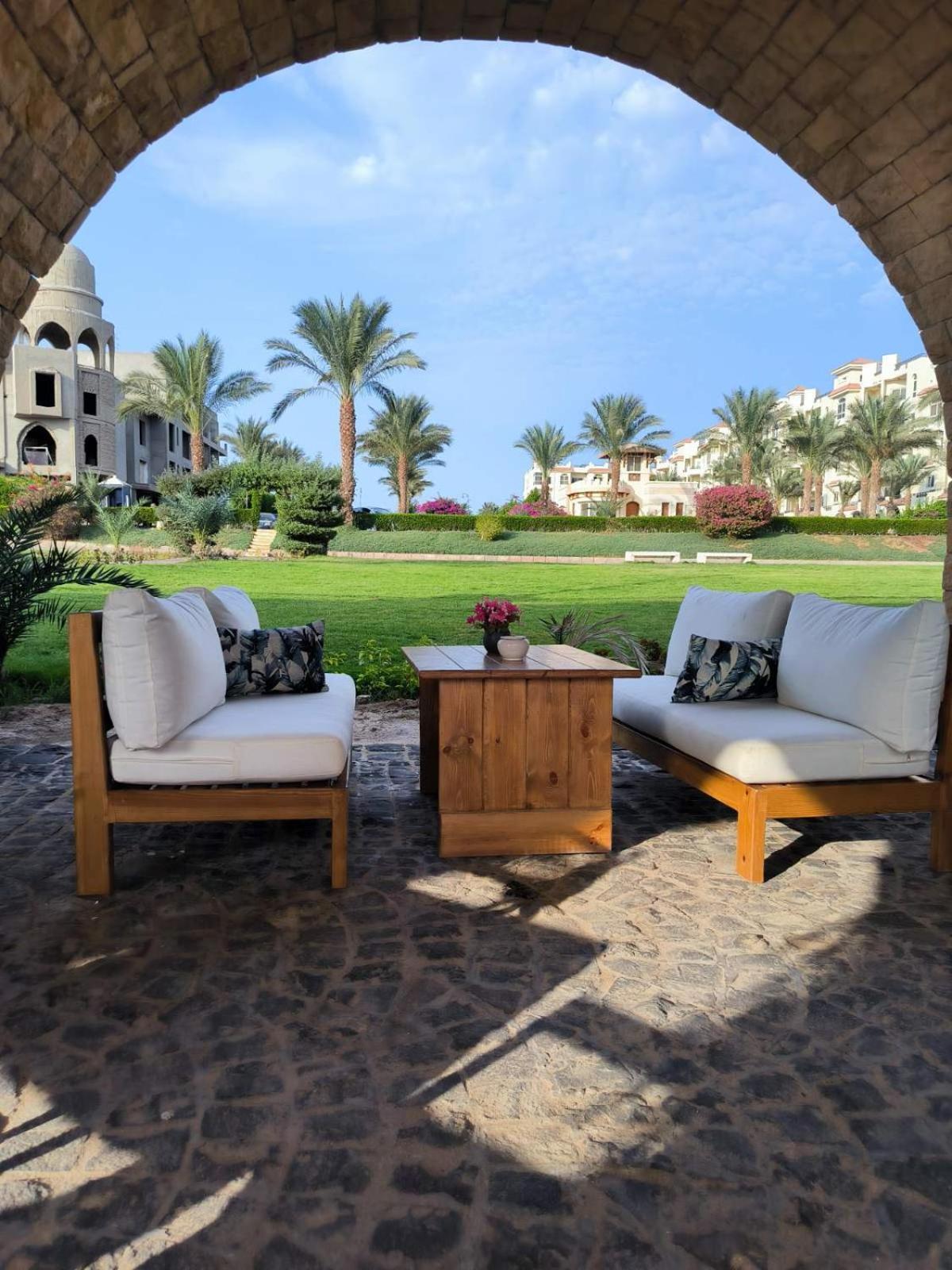 3-bedroom In Azzurra With Private Garden And Sea View Non Egyptians Only