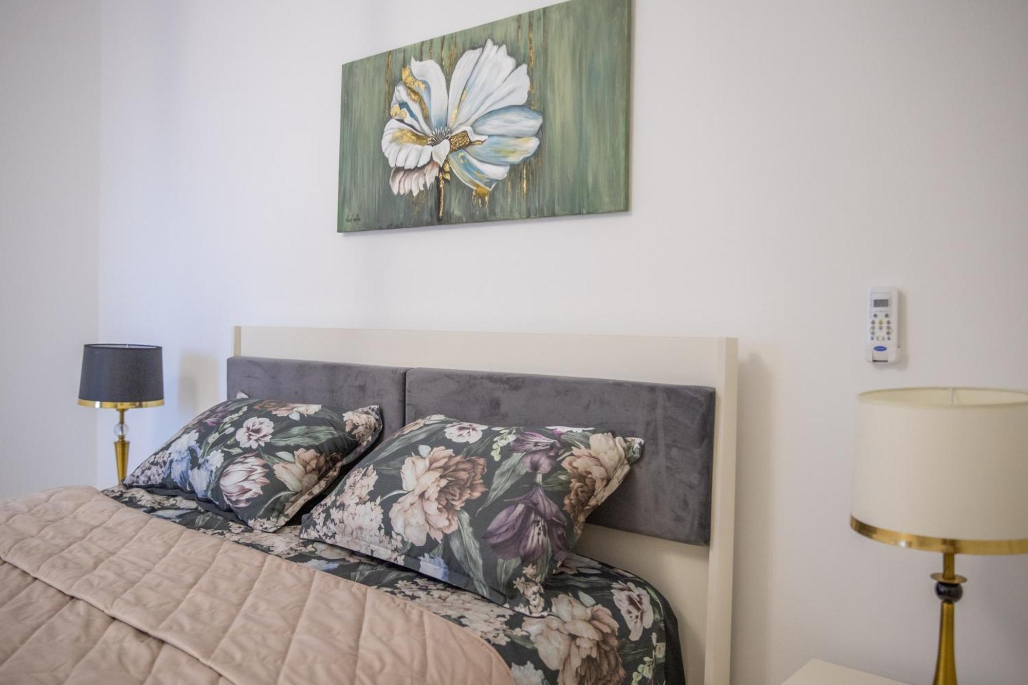 3-bedroom In Azzurra With Private Garden And Sea View Non Egyptians Only