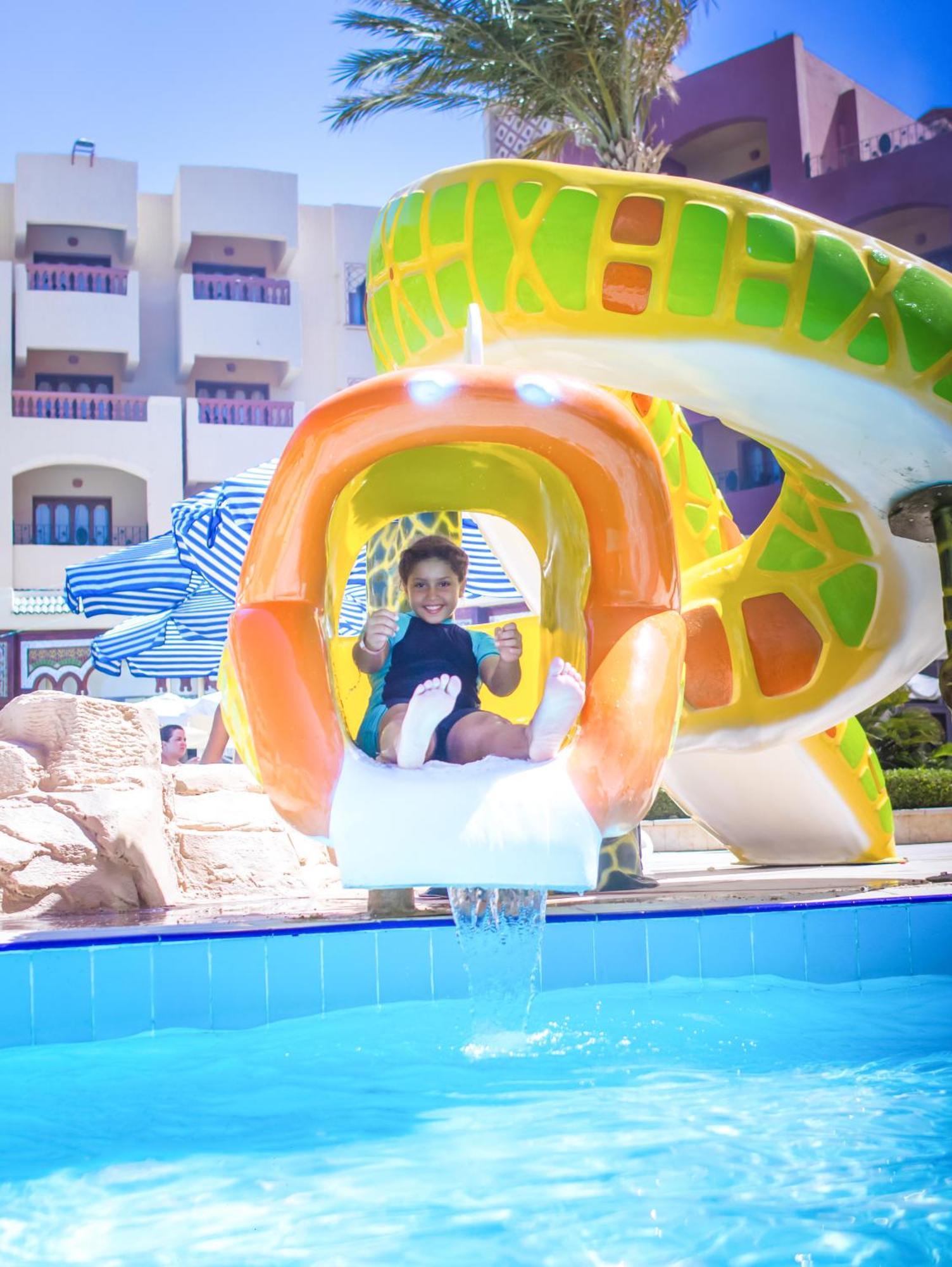 Sunny Days Mirette Family Resort 3*