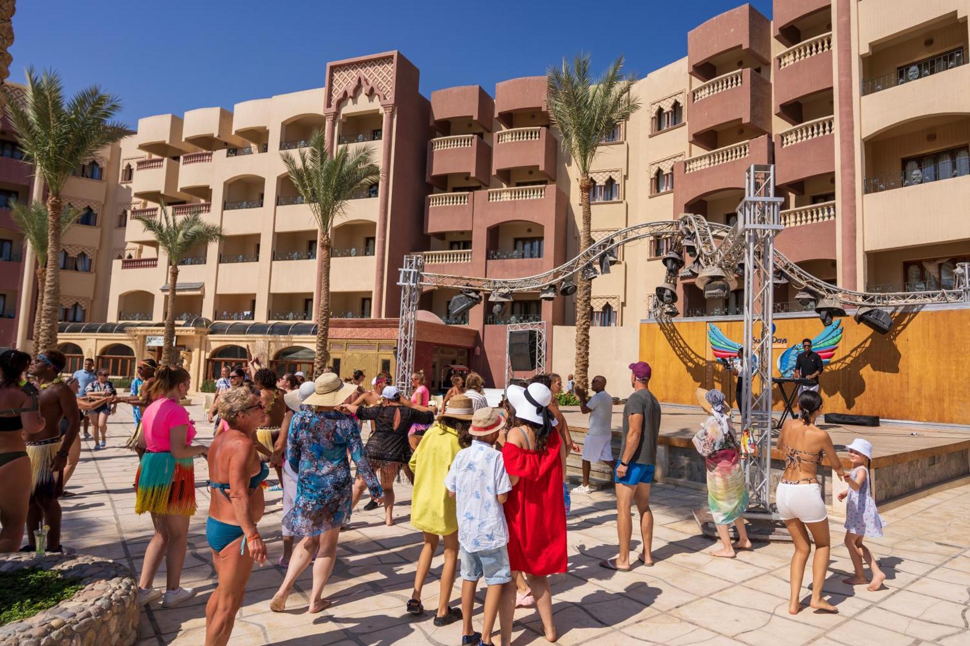 Resort Sunny Days Mirette Family