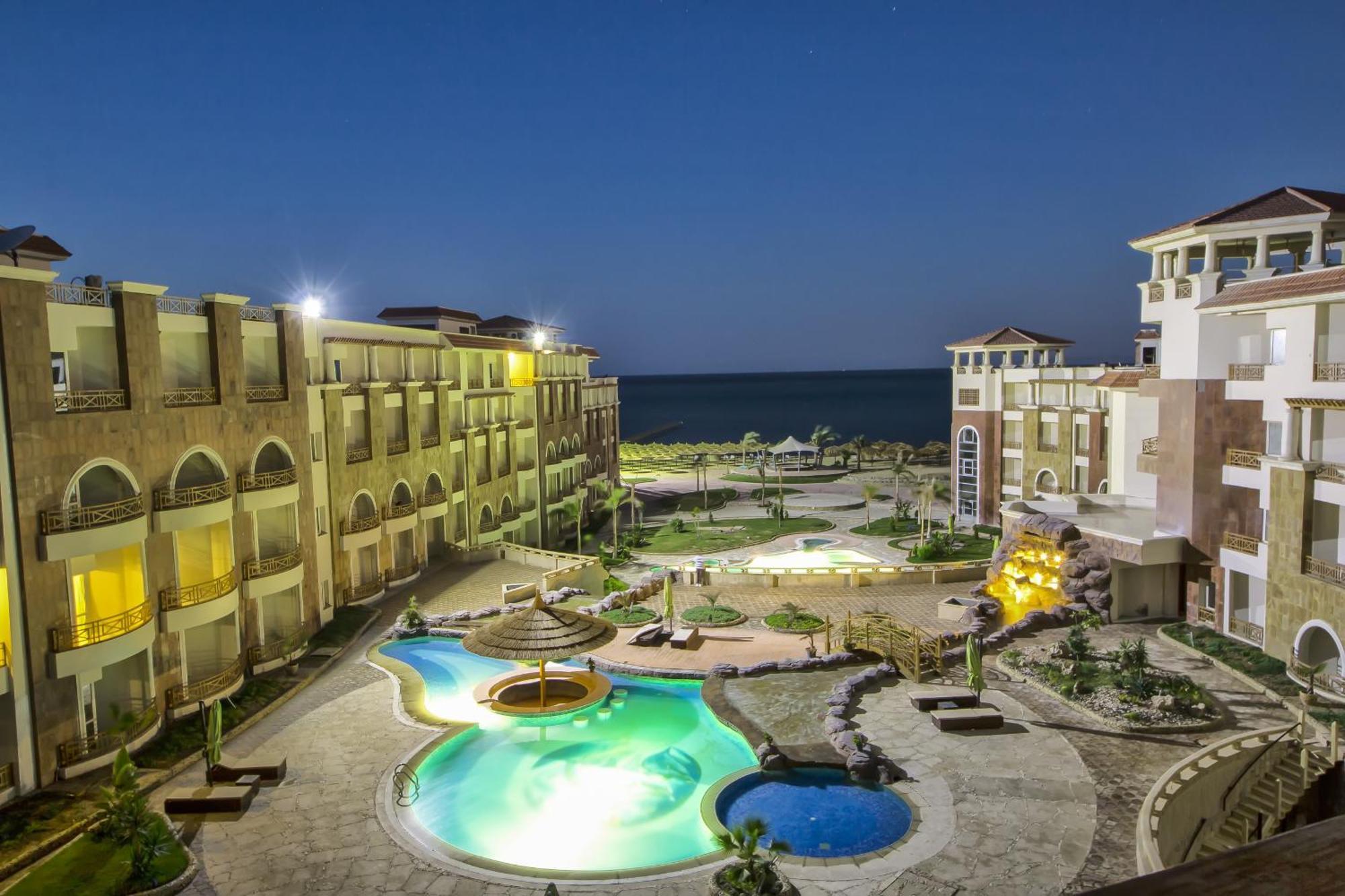 Royal Serviced Resort 4*