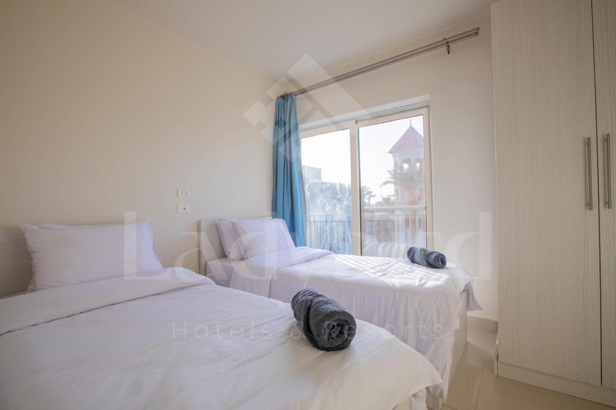 Ladybird - Veranda Skyline Apartment *