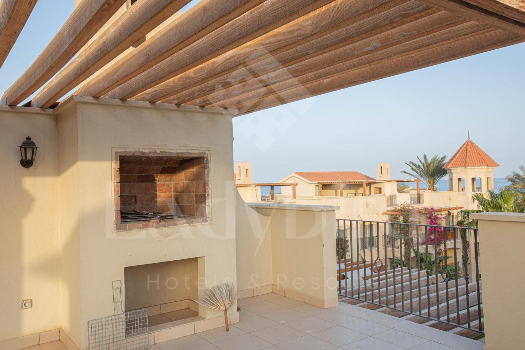 Ladybird - Veranda Skyline Hurghada